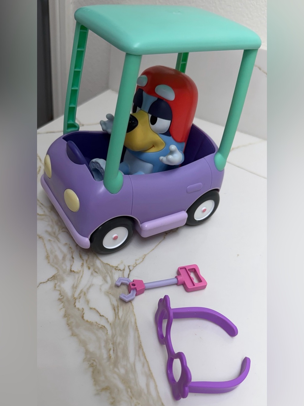 Bluey Chat Mates Figure & Vehicle Interactive Toy - Picture 5 of 8